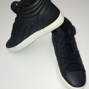 Brash Women's Size 5-1/2 Black Hi-top Sneaker.